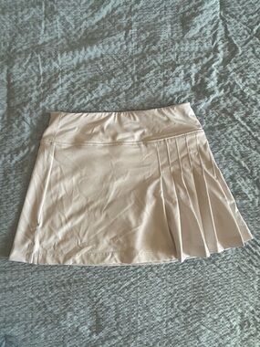 Youth Size Medium Amazon Girls White Pleated Athletic Skort